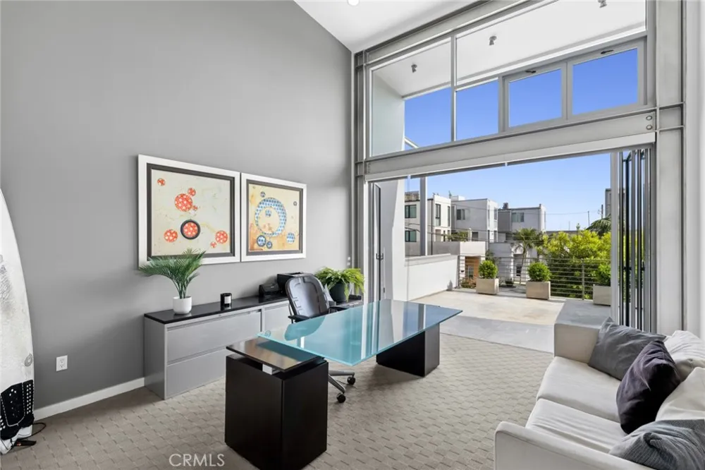 517 30th Street Newport Beach, CA 92663
