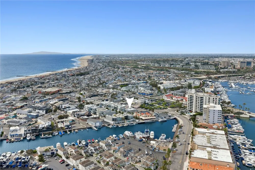 517 30th Street Newport Beach, CA 92663