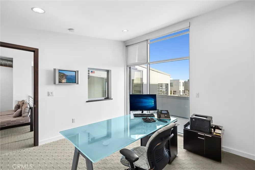 517 30th Street Newport Beach, CA 92663