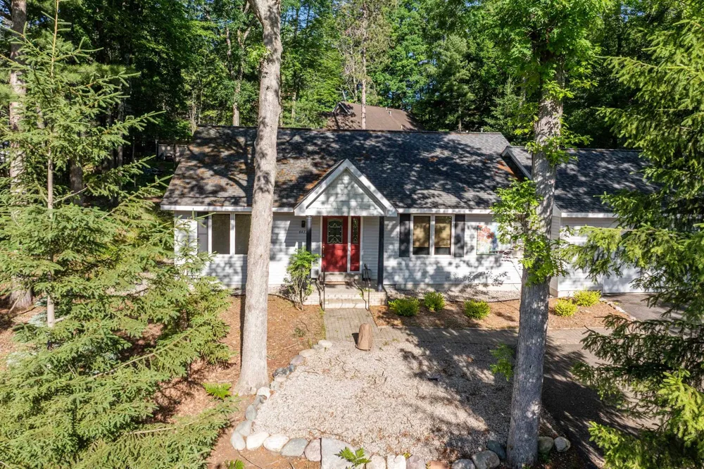 4473 Paper Birch Lane Acme Township, MI 49686