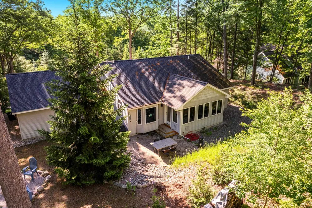 4473 Paper Birch Lane Acme Township, MI 49686