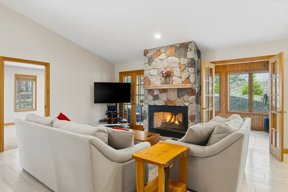 4473 Paper Birch Lane Acme Township, MI 49686
