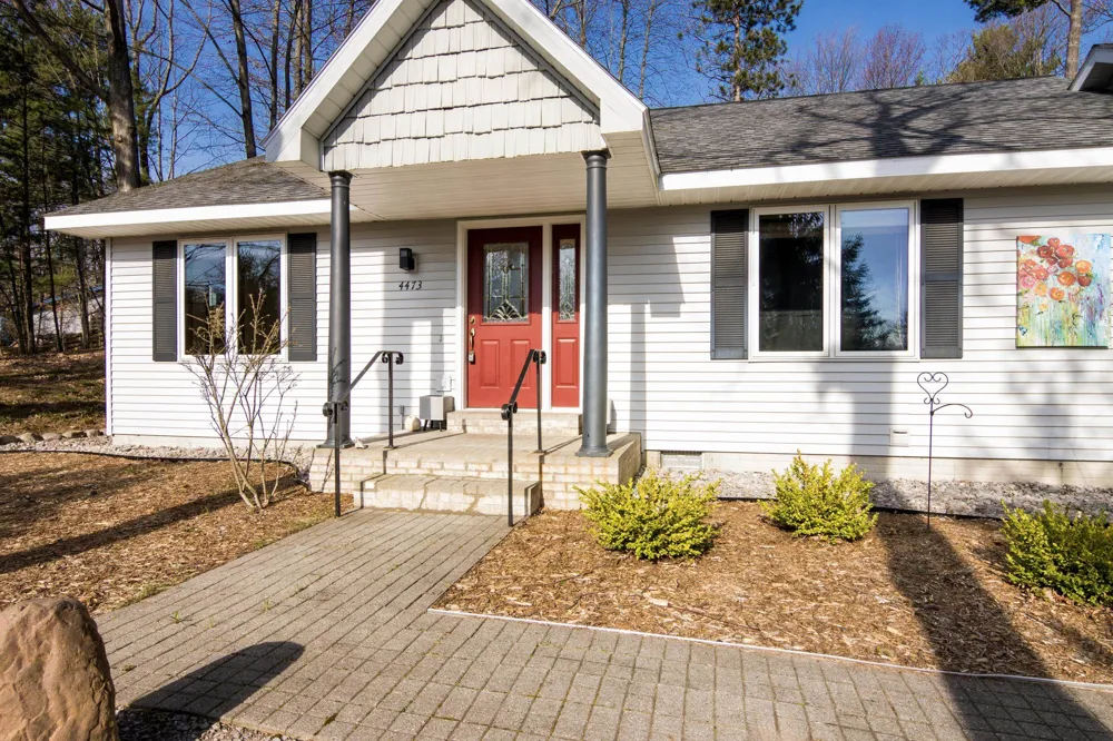 4473 Paper Birch Lane Acme Township, MI 49686