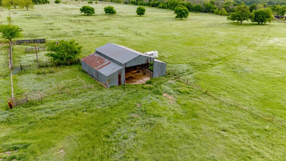 3061 Turkey Creek Road Sunset, TX 76270
