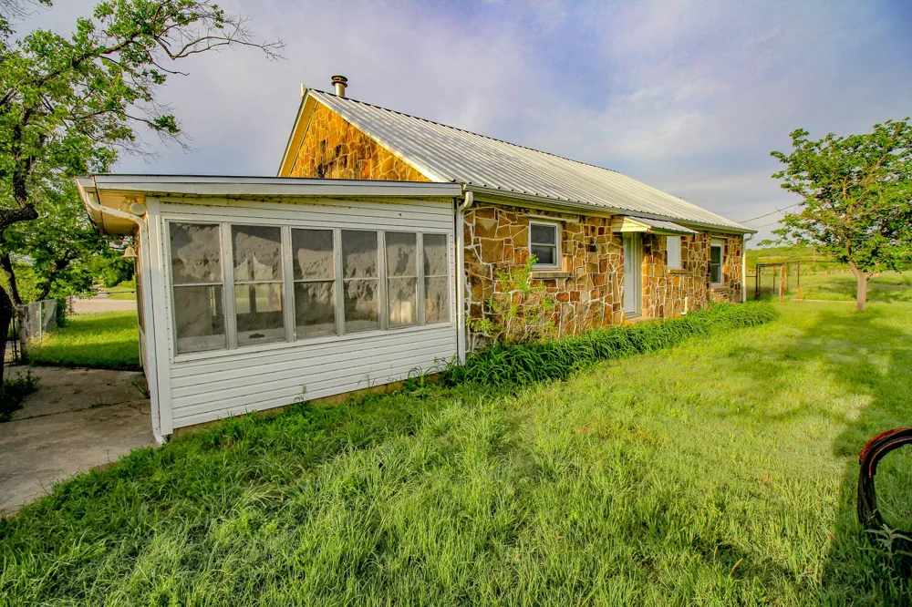 3061 Turkey Creek Road Sunset, TX 76270