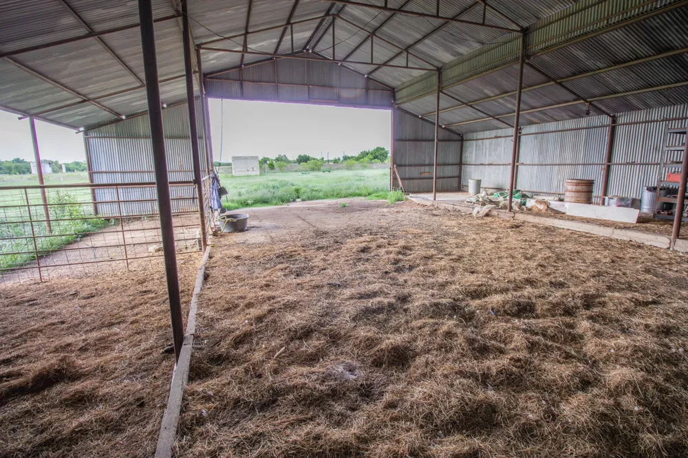 3061 Turkey Creek Road Sunset, TX 76270