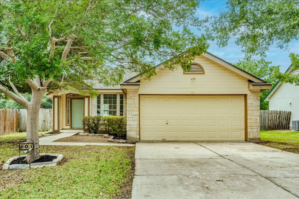 201 Elmer Cove Kyle, TX 78640