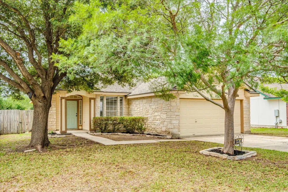 201 Elmer Cove Kyle, TX 78640