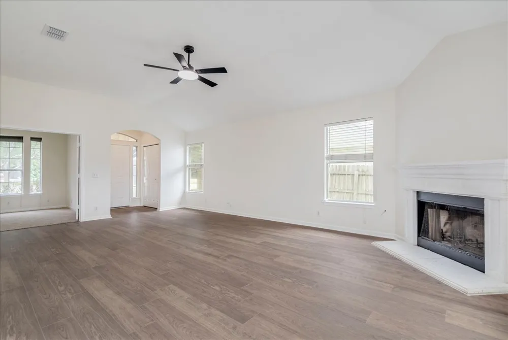201 Elmer Cove Kyle, TX 78640