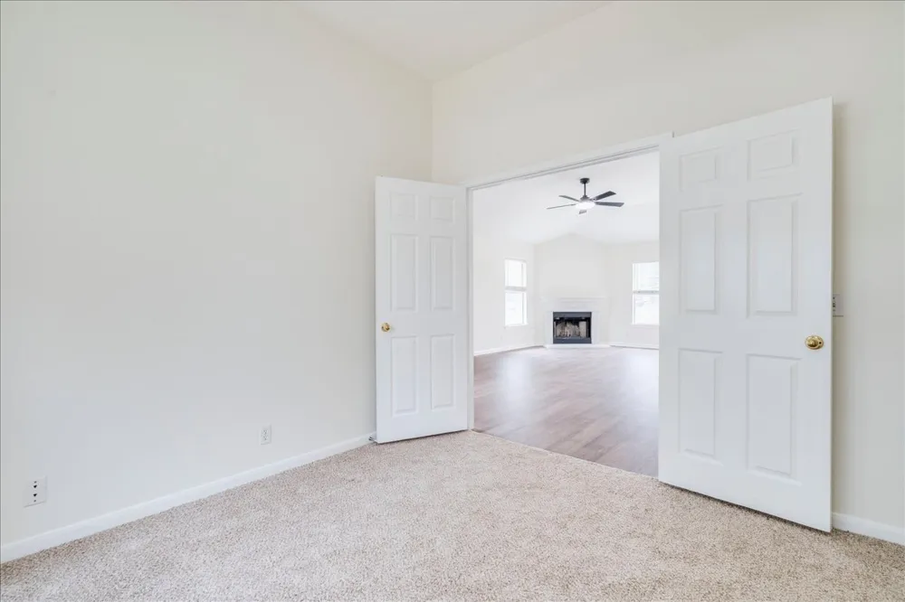 201 Elmer Cove Kyle, TX 78640