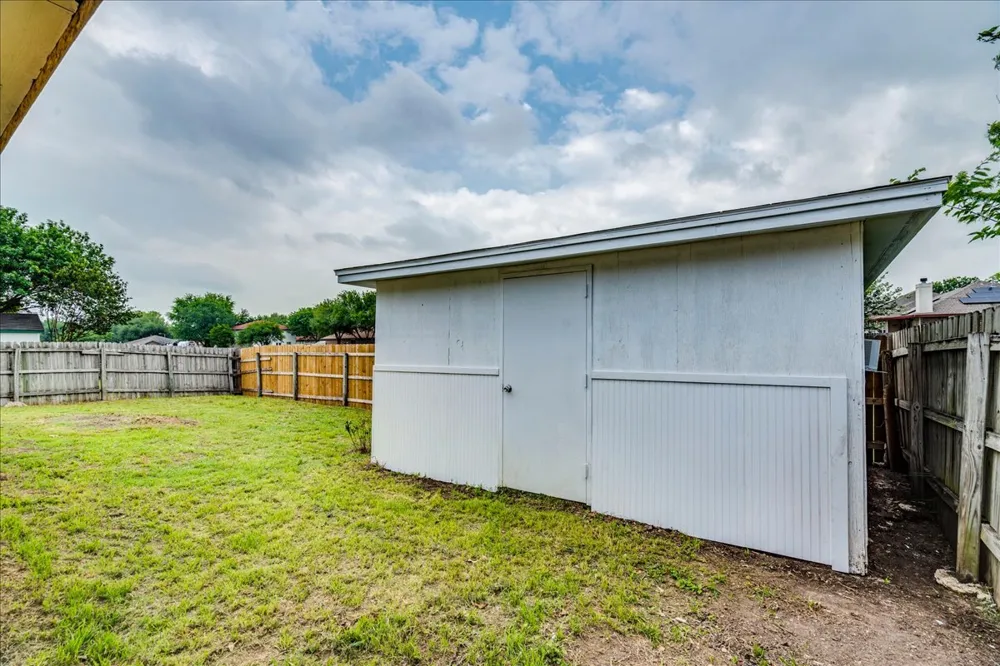 201 Elmer Cove Kyle, TX 78640