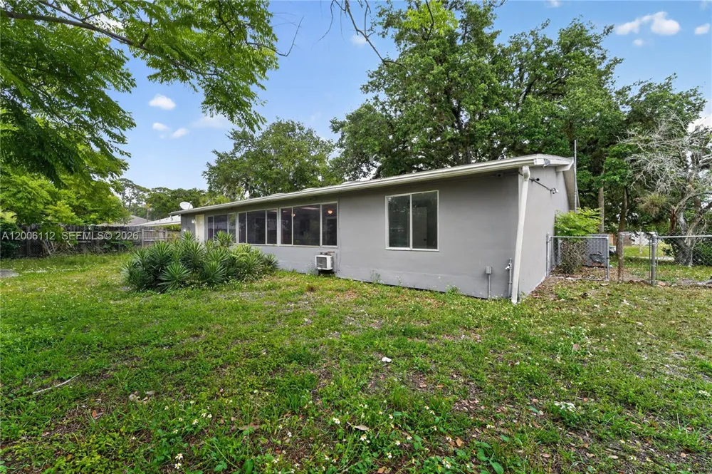 4030 SCHOOL CIR La Belle, FL 33935