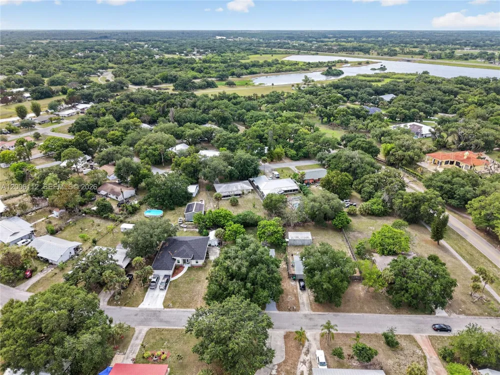 4030 SCHOOL CIR La Belle, FL 33935