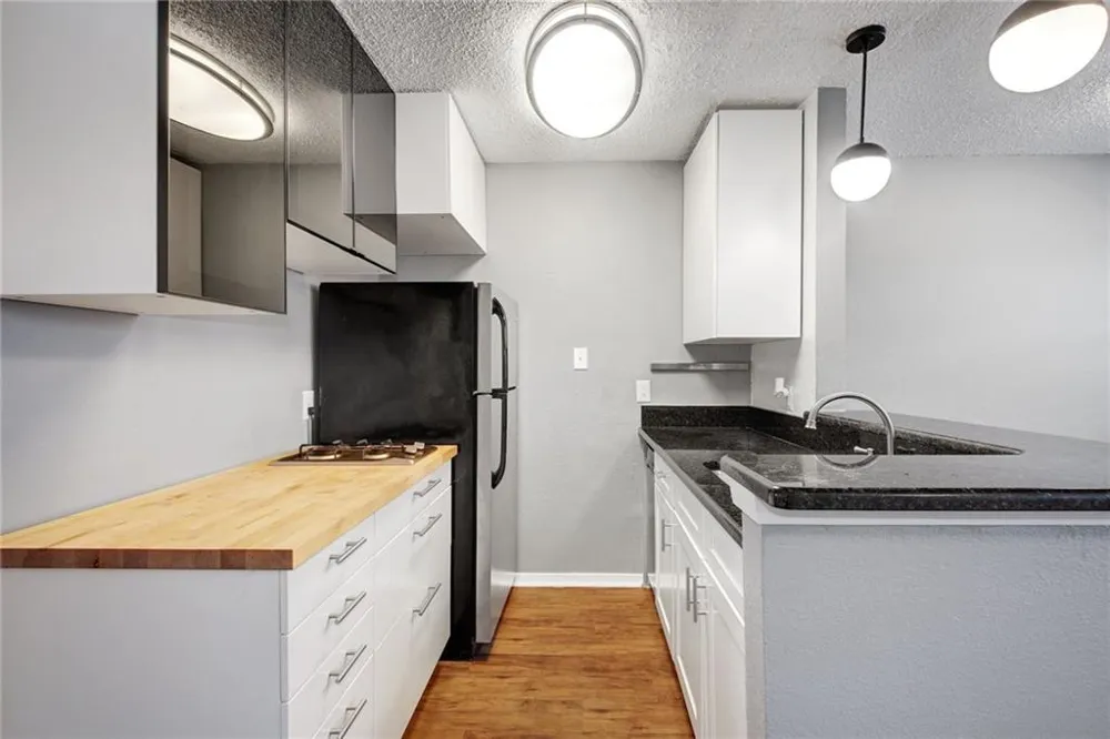 2401 Manor Road #127 Austin, TX 78722