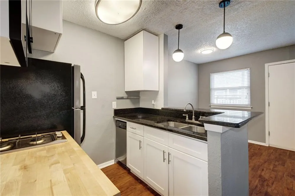 2401 Manor Road #127 Austin, TX 78722