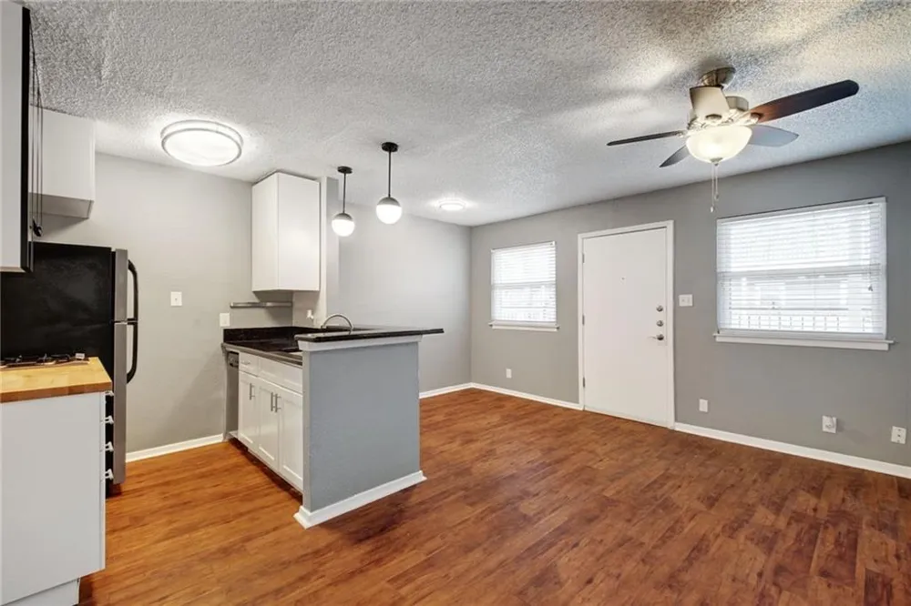 2401 Manor Road #127 Austin, TX 78722