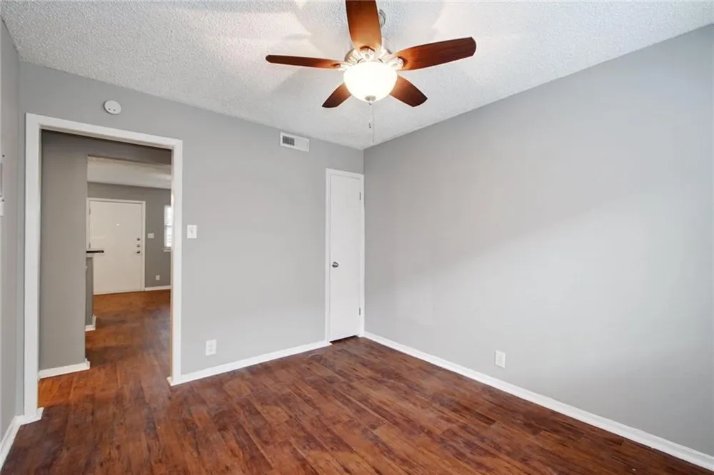 2401 Manor Road #127 Austin, TX 78722