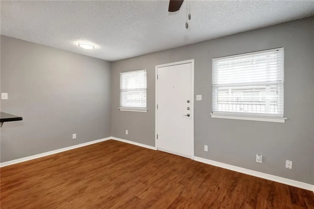 2401 Manor Road #127 Austin, TX 78722