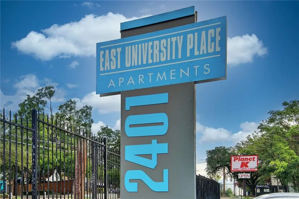 2401 Manor Road #127 Austin, TX 78722
