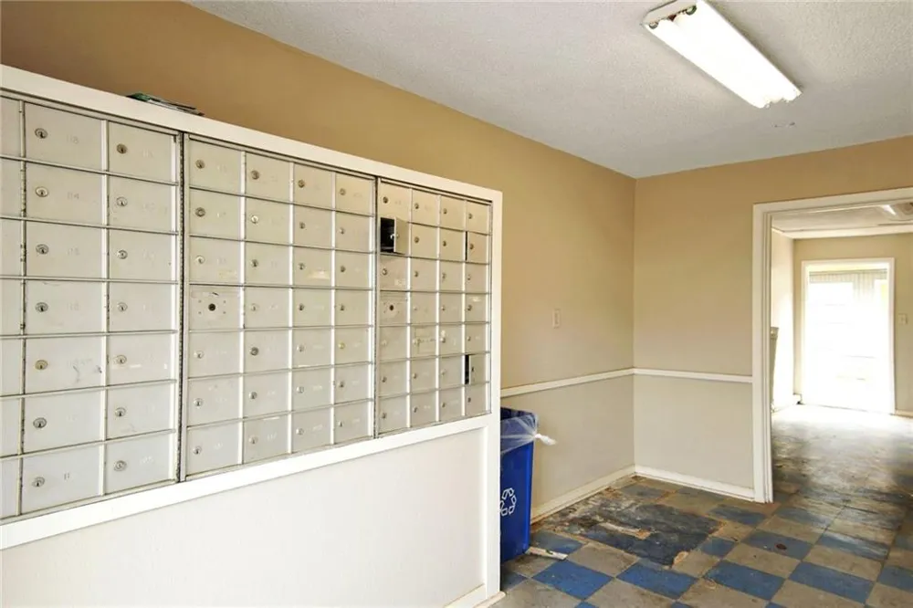 2401 Manor Road #127 Austin, TX 78722