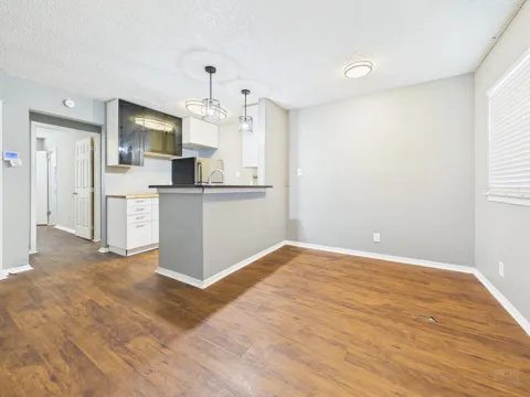 2401 Manor Road #127