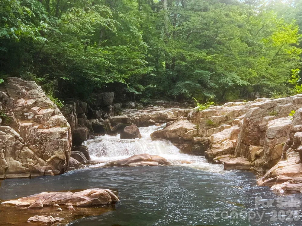 257 Henderson Drive Hot Springs, NC 28743