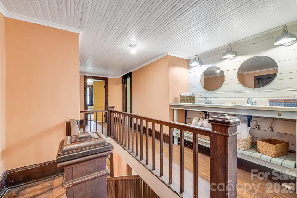 257 Henderson Drive Hot Springs, NC 28743