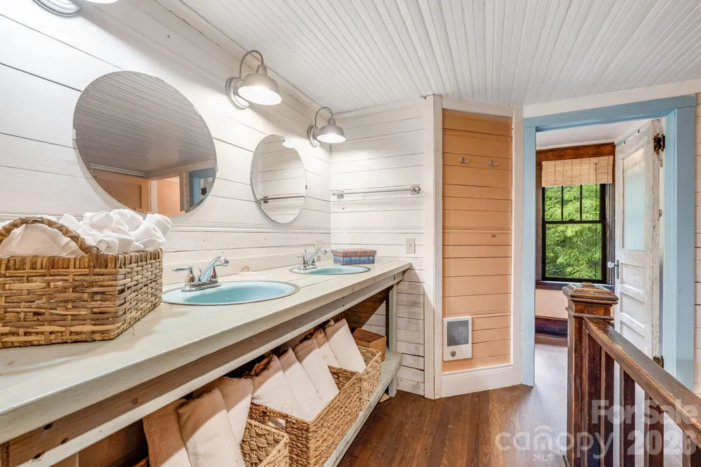 257 Henderson Drive Hot Springs, NC 28743