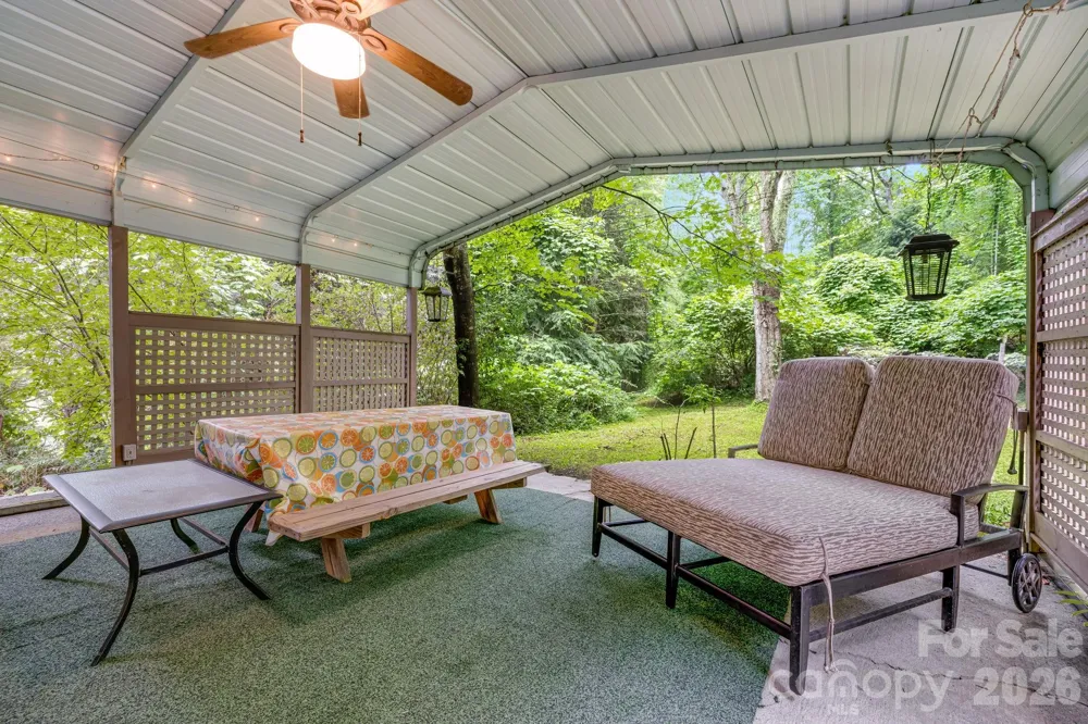 257 Henderson Drive Hot Springs, NC 28743