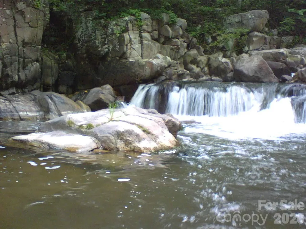 257 Henderson Drive Hot Springs, NC 28743