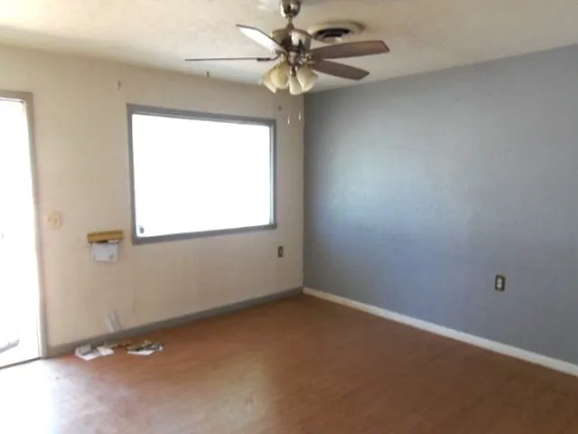 2218 Joliet Street Plainview, TX 79072