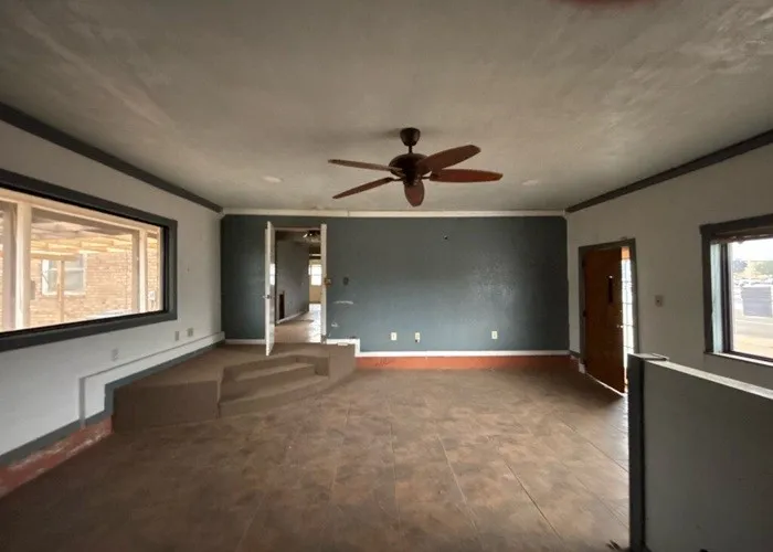 2218 Joliet Street Plainview, TX 79072
