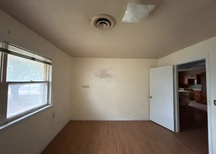 2218 Joliet Street Plainview, TX 79072