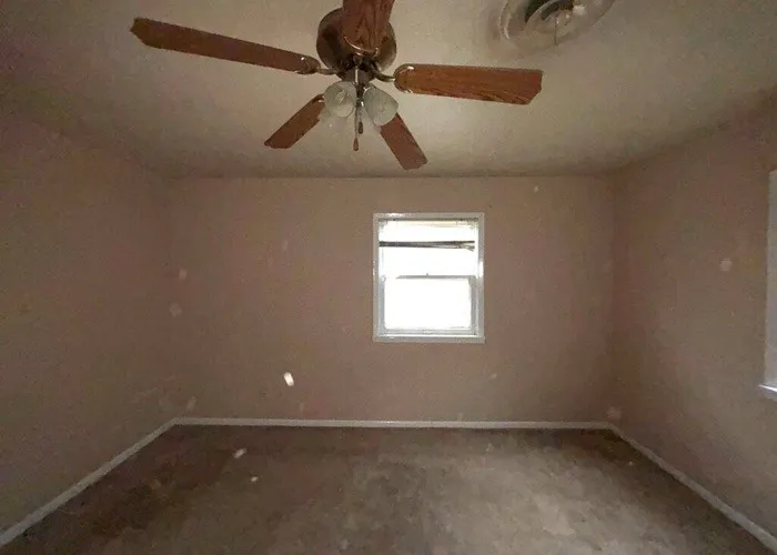 2218 Joliet Street Plainview, TX 79072