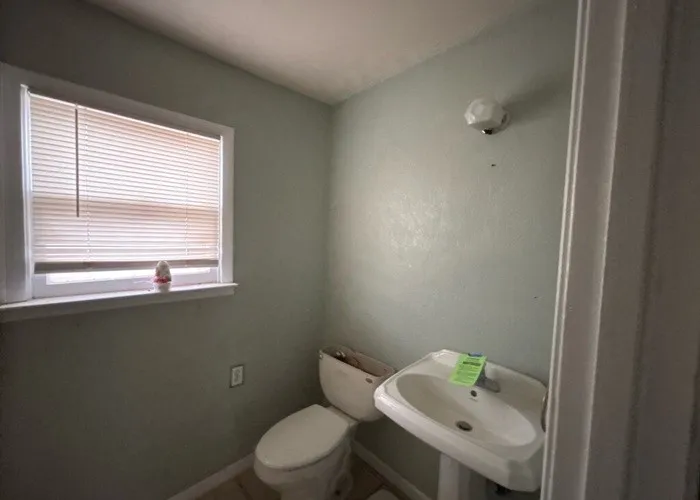 2218 Joliet Street Plainview, TX 79072