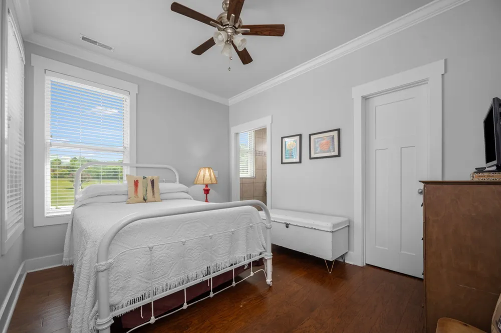 50 Bill Edde Rd Belvidere, TN 37306