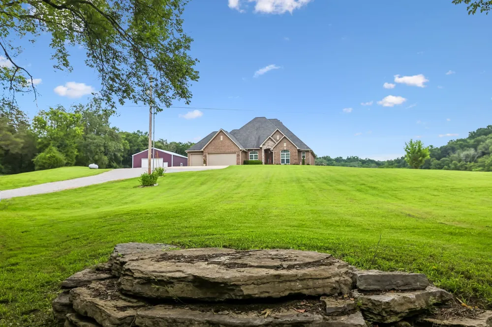 50 Bill Edde Rd Belvidere, TN 37306
