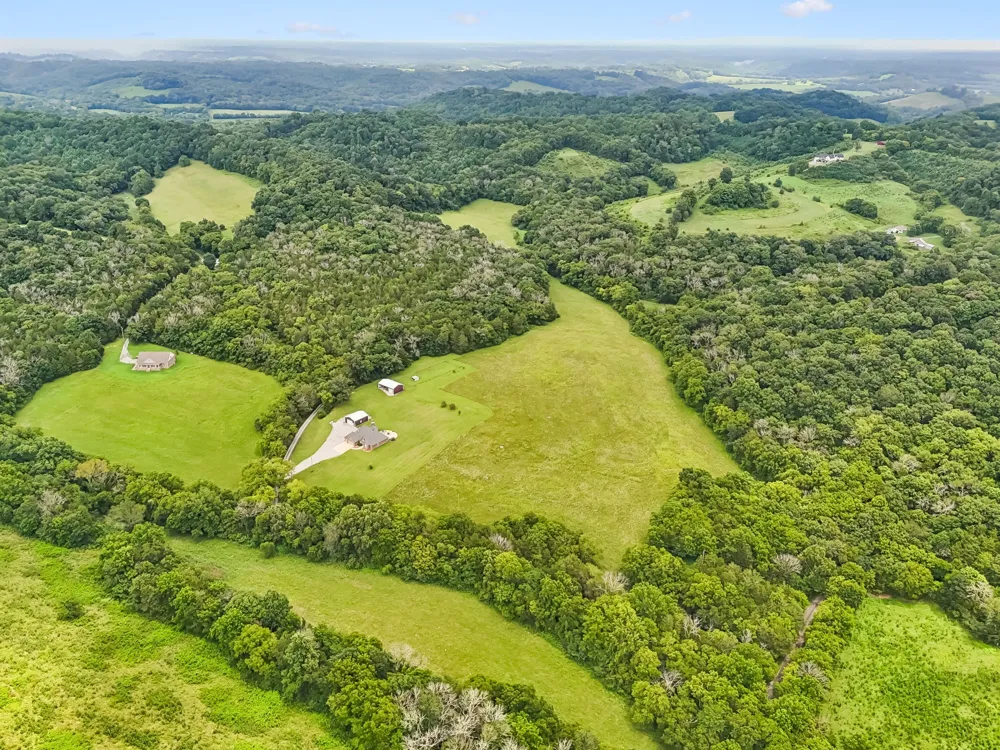 50 Bill Edde Rd Belvidere, TN 37306