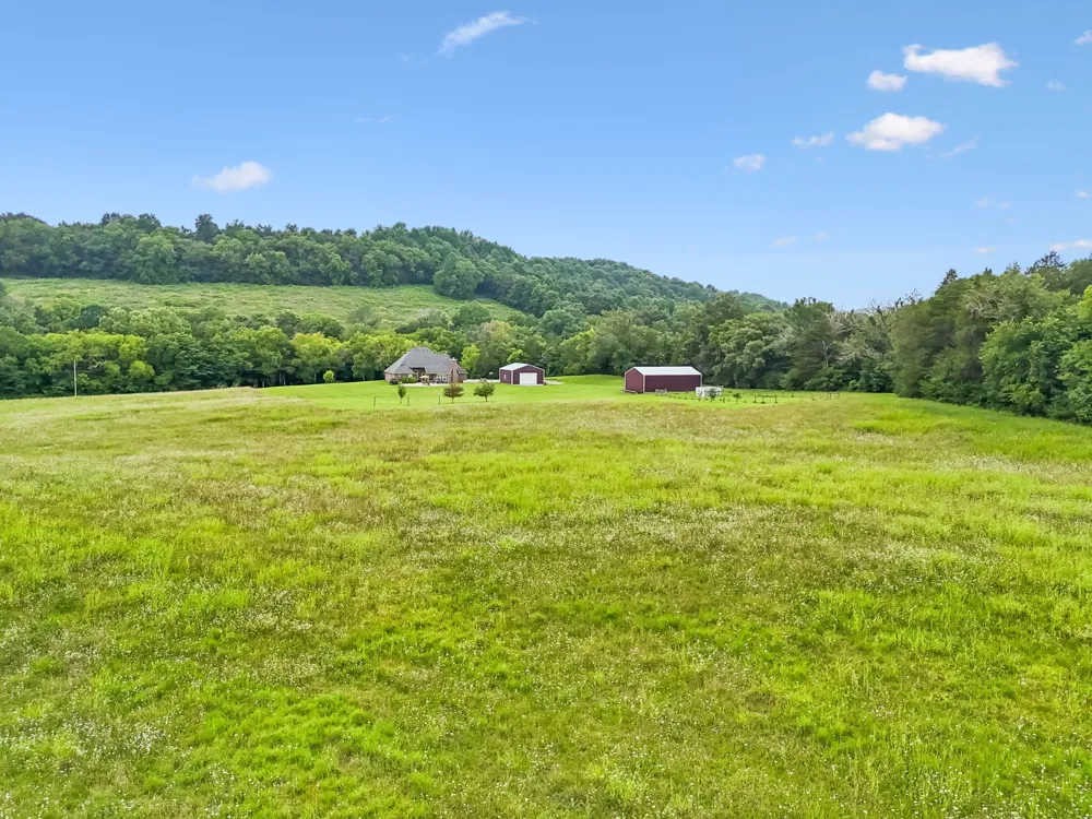 50 Bill Edde Rd Belvidere, TN 37306