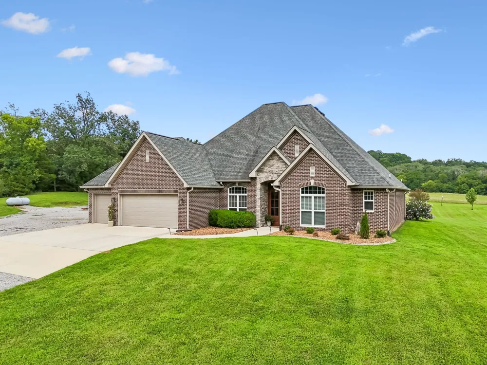 50 Bill Edde Rd Belvidere, TN 37306