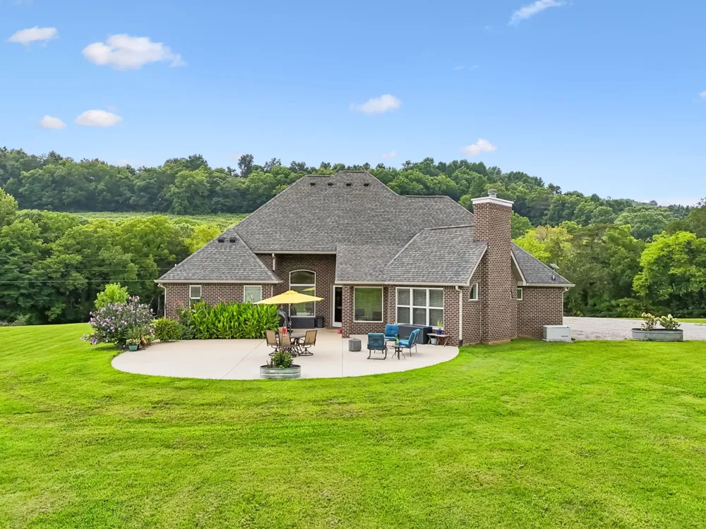 50 Bill Edde Rd Belvidere, TN 37306
