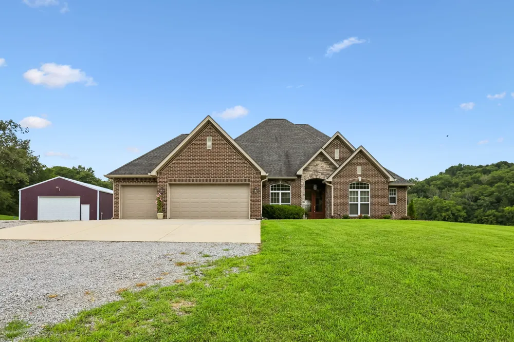 50 Bill Edde Rd Belvidere, TN 37306