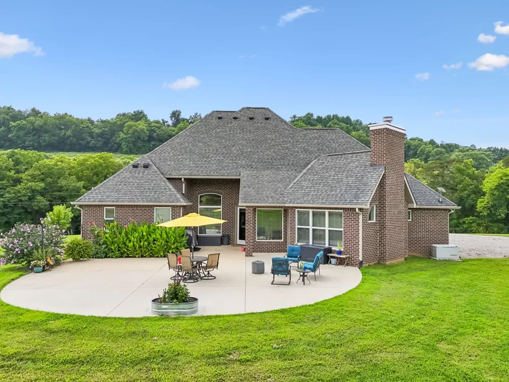 50 Bill Edde Rd Belvidere, TN 37306