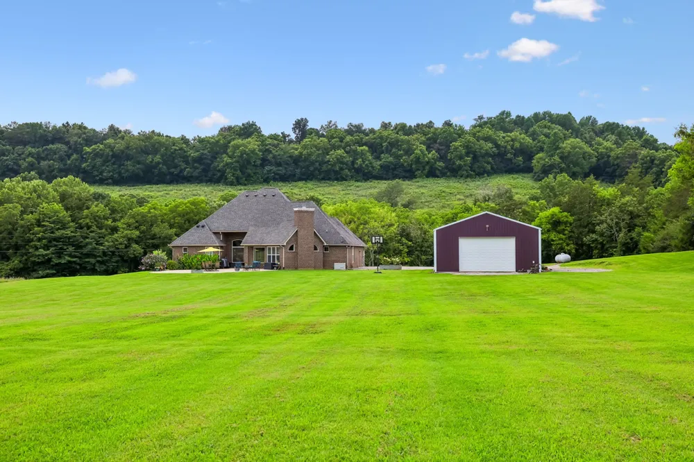 50 Bill Edde Rd Belvidere, TN 37306