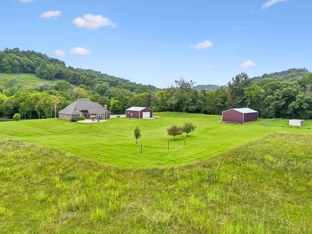 50 Bill Edde Rd Belvidere, TN 37306