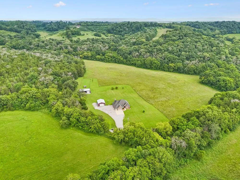 50 Bill Edde Rd Belvidere, TN 37306