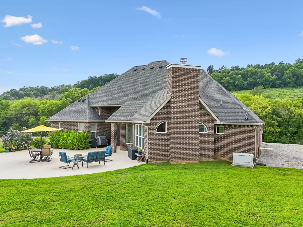 50 Bill Edde Rd Belvidere, TN 37306