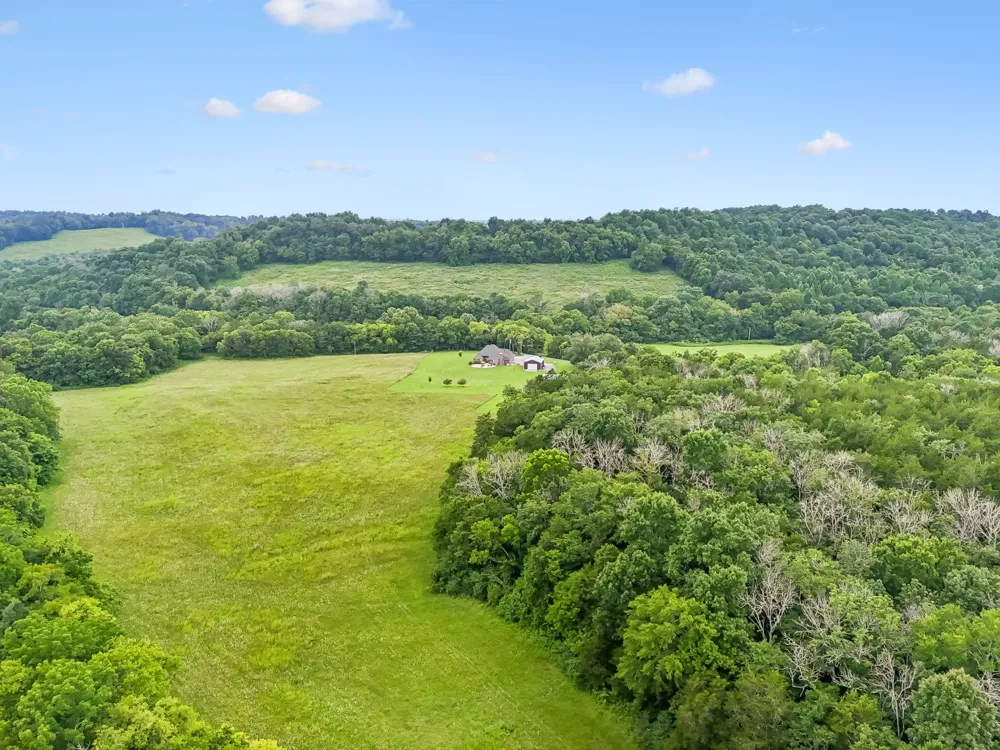 50 Bill Edde Rd Belvidere, TN 37306