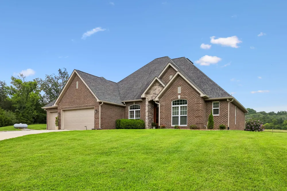 50 Bill Edde Rd Belvidere, TN 37306