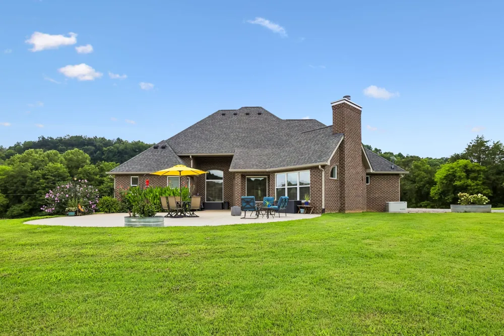 50 Bill Edde Rd Belvidere, TN 37306